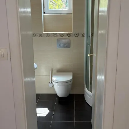 Kuca Za Odmor Teni Hébergement de vacances *